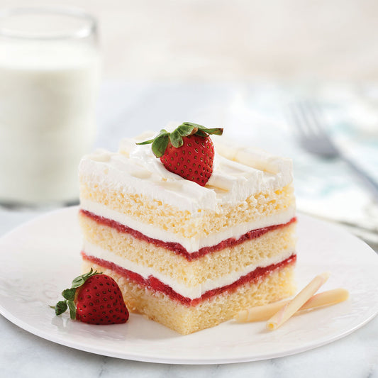 Dreamin’ of Strawberries: GF White Chocolate Shortcake